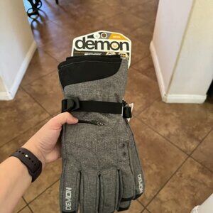 Demon snow gloves